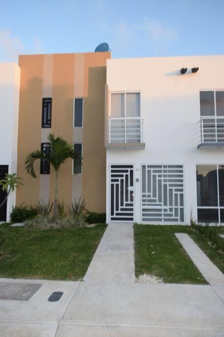 Casa Kuxtal Lägenhet Playa del Carmen Exteriör bild